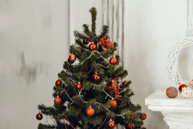 Inspiration for Creating the Perfect Setting with an Artificial Christmas Tree this Holiday Season