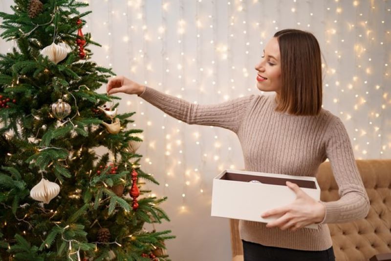 How to Make Your Unlit Artificial Christmas Tree Sparkle This Year
